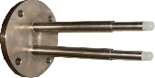 Flange with cleaning function
